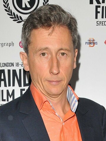Nicholas Rowe Headshot