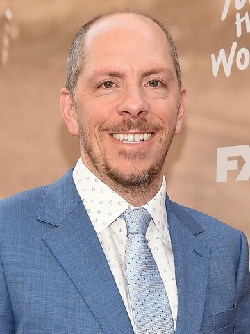 Stephen Falk Headshot