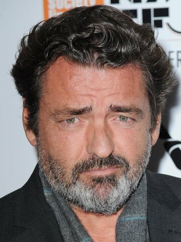 Angus MacFadyen Headshot
