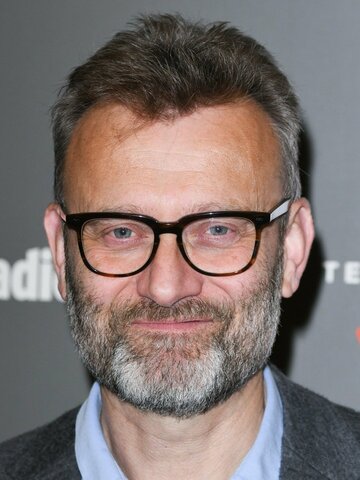 Hugh Dennis Headshot
