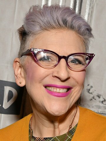 Lisa Lampanelli Headshot