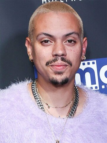 Evan Ross Headshot