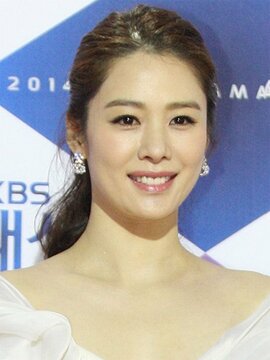 Kim Hyun-joo Headshot