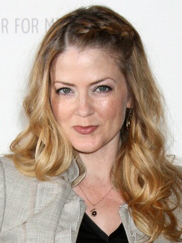 Juliana Dever Headshot