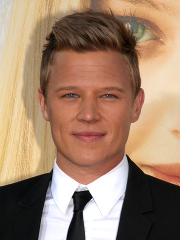 Christopher Egan Headshot