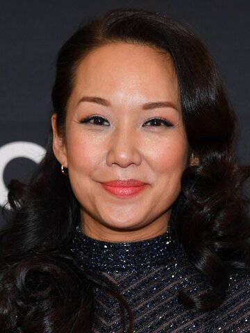 Steph Song Headshot