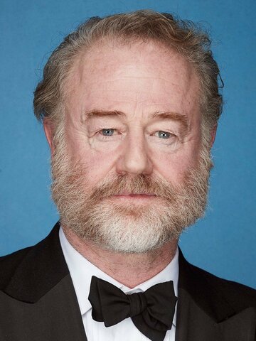Owen Teale Headshot
