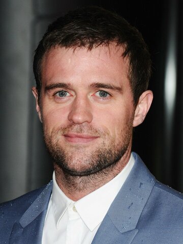 Jonas Armstrong Headshot