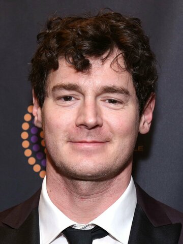 Benjamin Walker Headshot