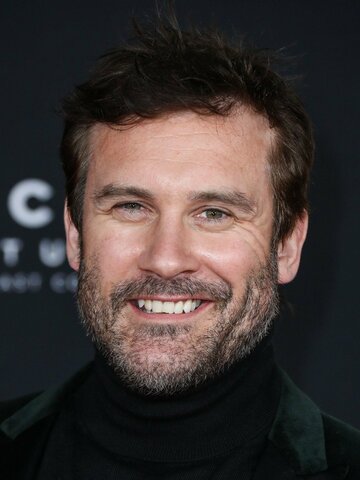Clive Standen Headshot