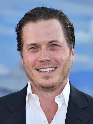 Scott MacArthur Headshot