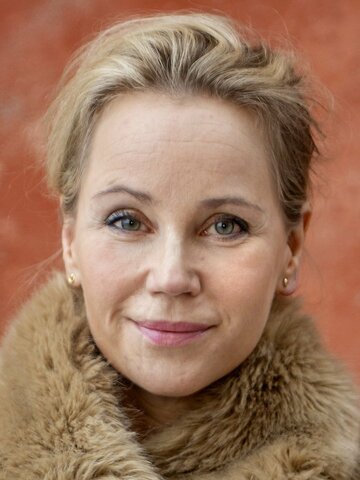 Sofia Helin Headshot