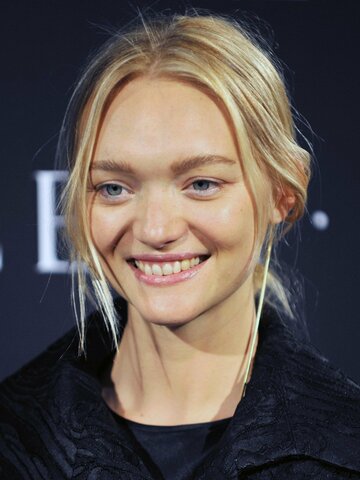 Gemma Ward Headshot