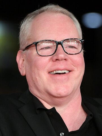 Bret Easton Ellis Headshot