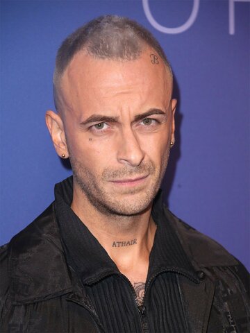 Joseph Gilgun Headshot