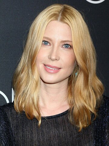 Emma Booth Headshot