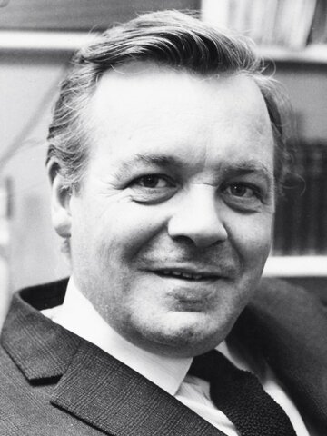 Patrick Wymark Headshot
