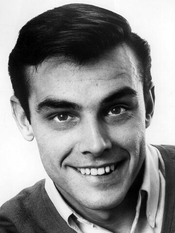 Paul Shenar Headshot