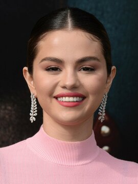 Selena Gomez Headshot