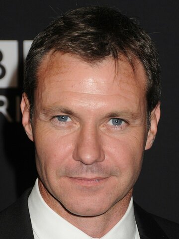 Chris Vance Headshot