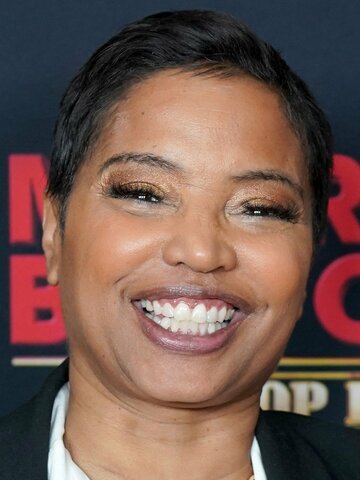 Lynn Toler Headshot