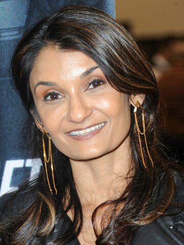 Anjali Bhimani Headshot