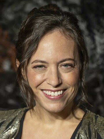 Lauren Schmidt Hissrich Headshot