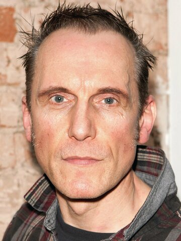 Julian Bleach Headshot