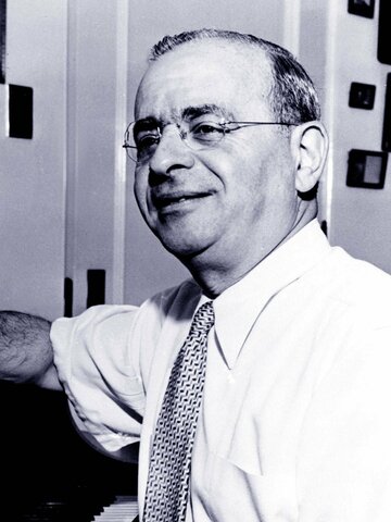 Max Steiner Headshot