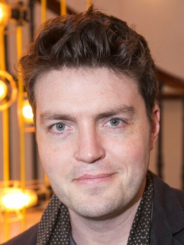 Tom Burke Headshot