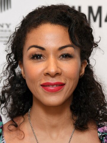 Kathryn Drysdale Headshot