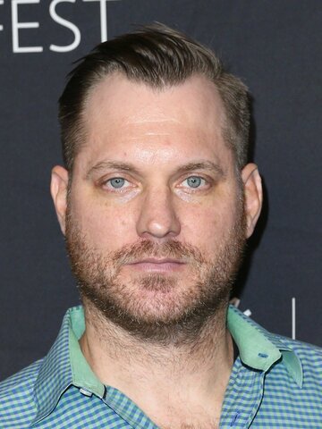 Aaron Helbing Headshot