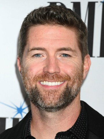 Josh Turner Headshot