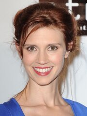 Julie McNiven