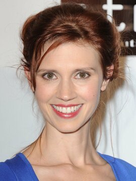 Julie McNiven