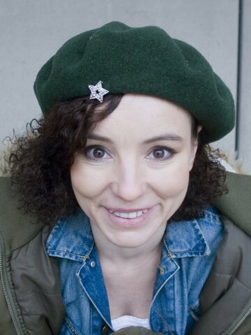 Lo Kauppi Headshot