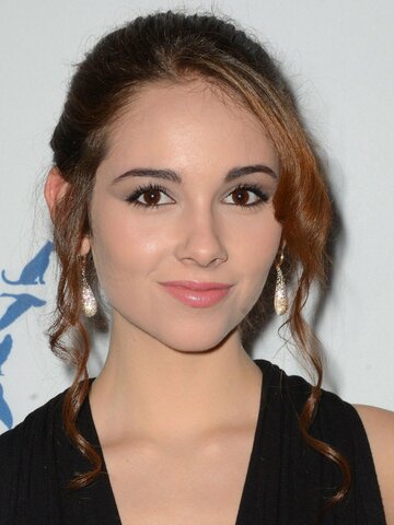 Haley Pullos Headshot