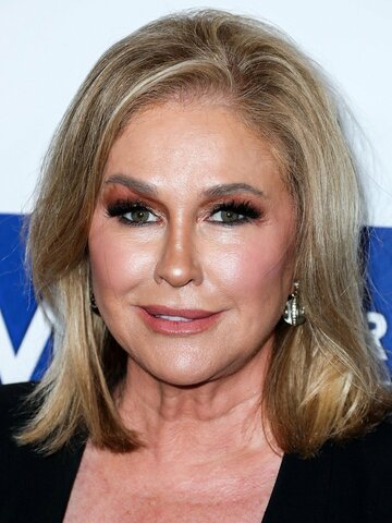 Kathy Hilton Headshot