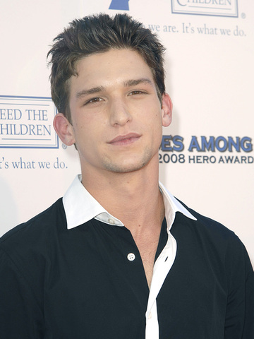 Daren Kagasoff Headshot