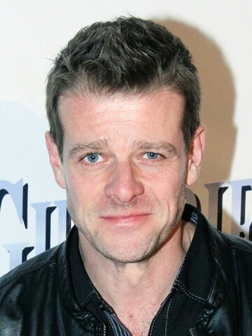 Iván Kamarás Headshot