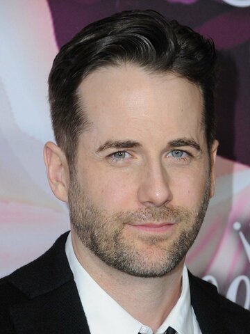 Niall Matter Headshot