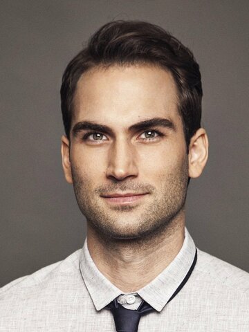 Giles Panton Headshot