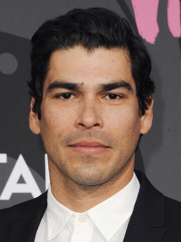 Raúl Castillo Headshot