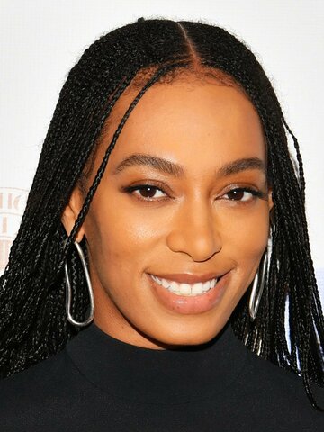Solange Knowles Headshot
