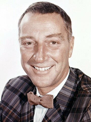 Garry Moore Headshot