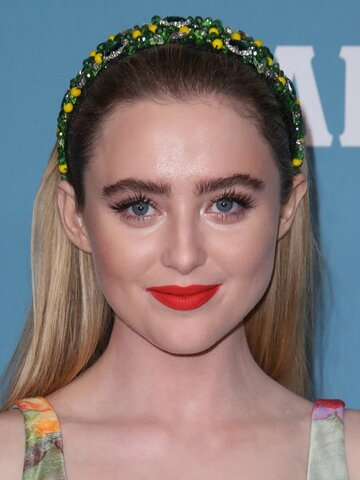 Kathryn Newton Headshot