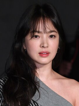 Song Hye-kyo Headshot