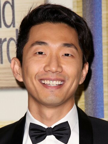 Lee Sung-jin Headshot