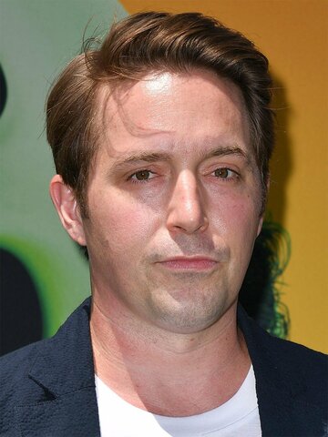 Beck Bennett Headshot