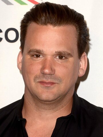 Sean Stewart Headshot